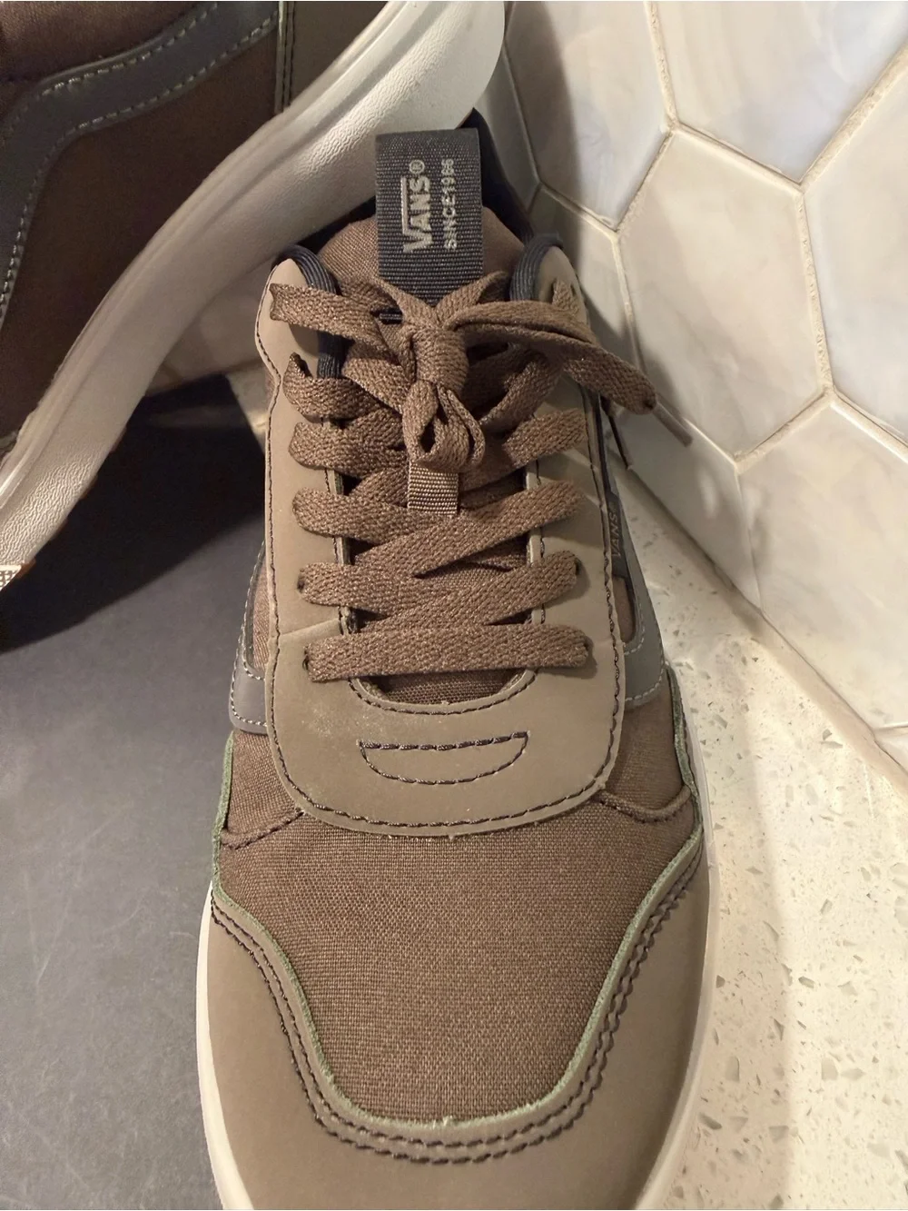 Vans Mens  Range EXP Sneaker Low Reflective Coal Brown Colorway Sz 11.5 New Box